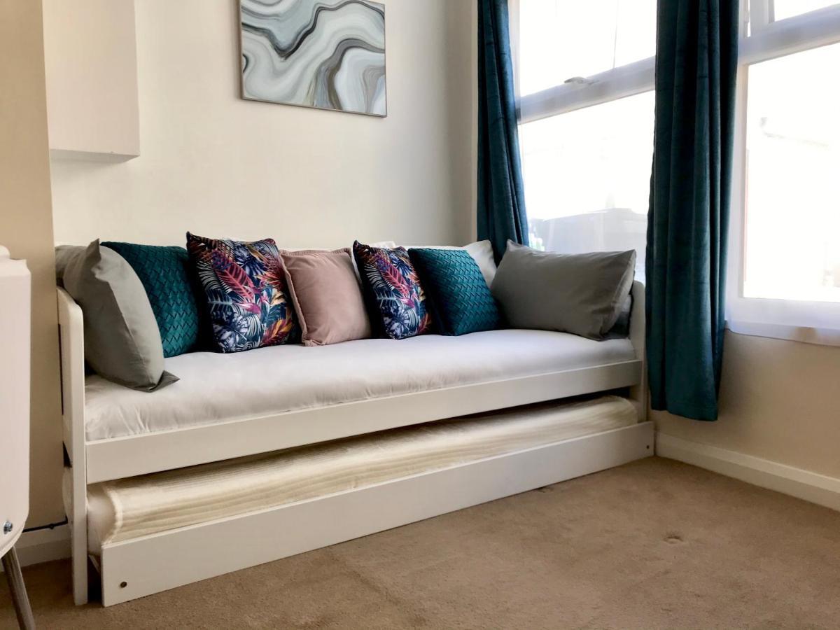Eastbourne Beach Pier Apartment エクステリア 写真